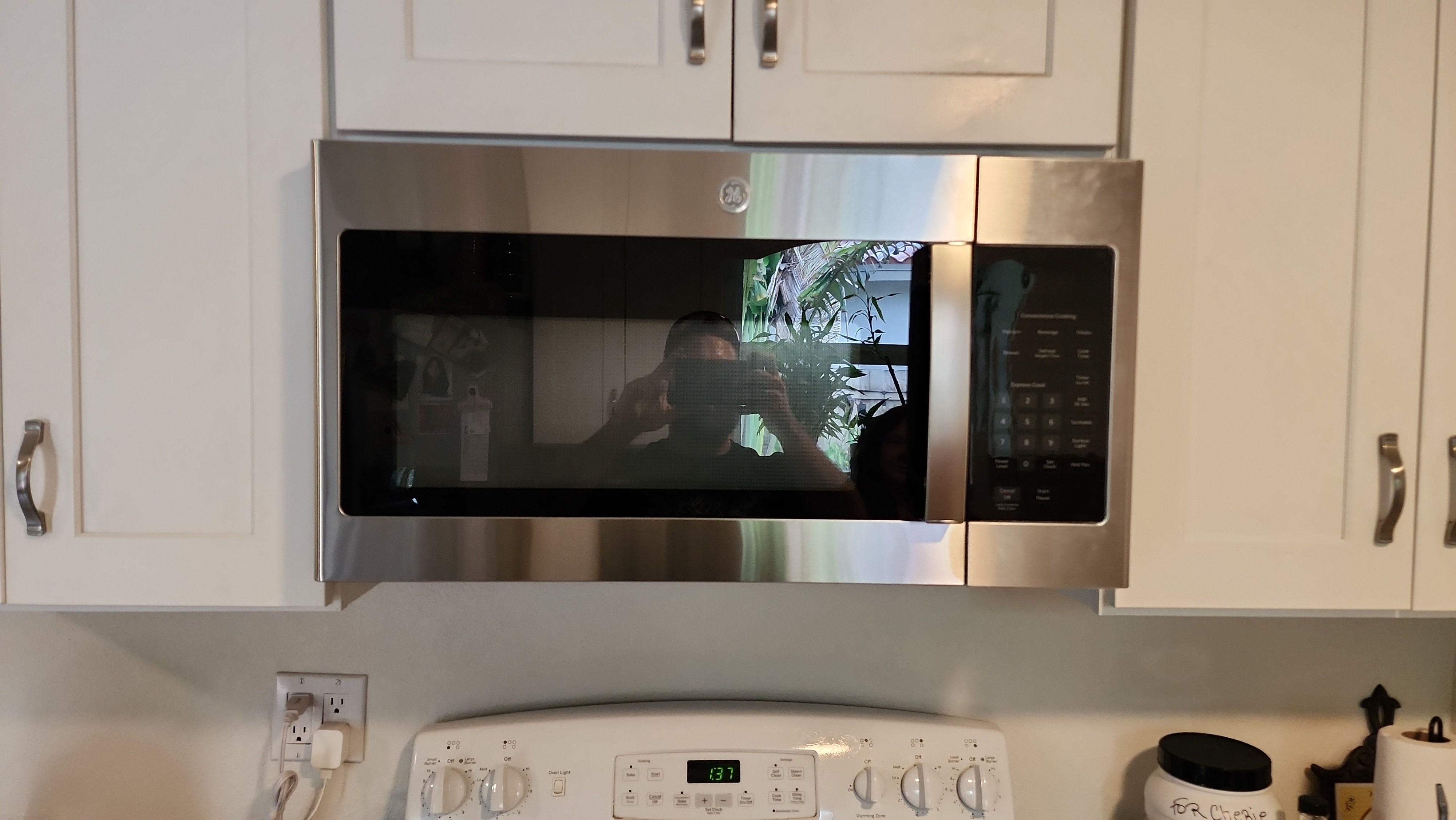 Installed GE JVM3160RF9SS over-the-range microwave in Fort Lauderdale FL RR0085