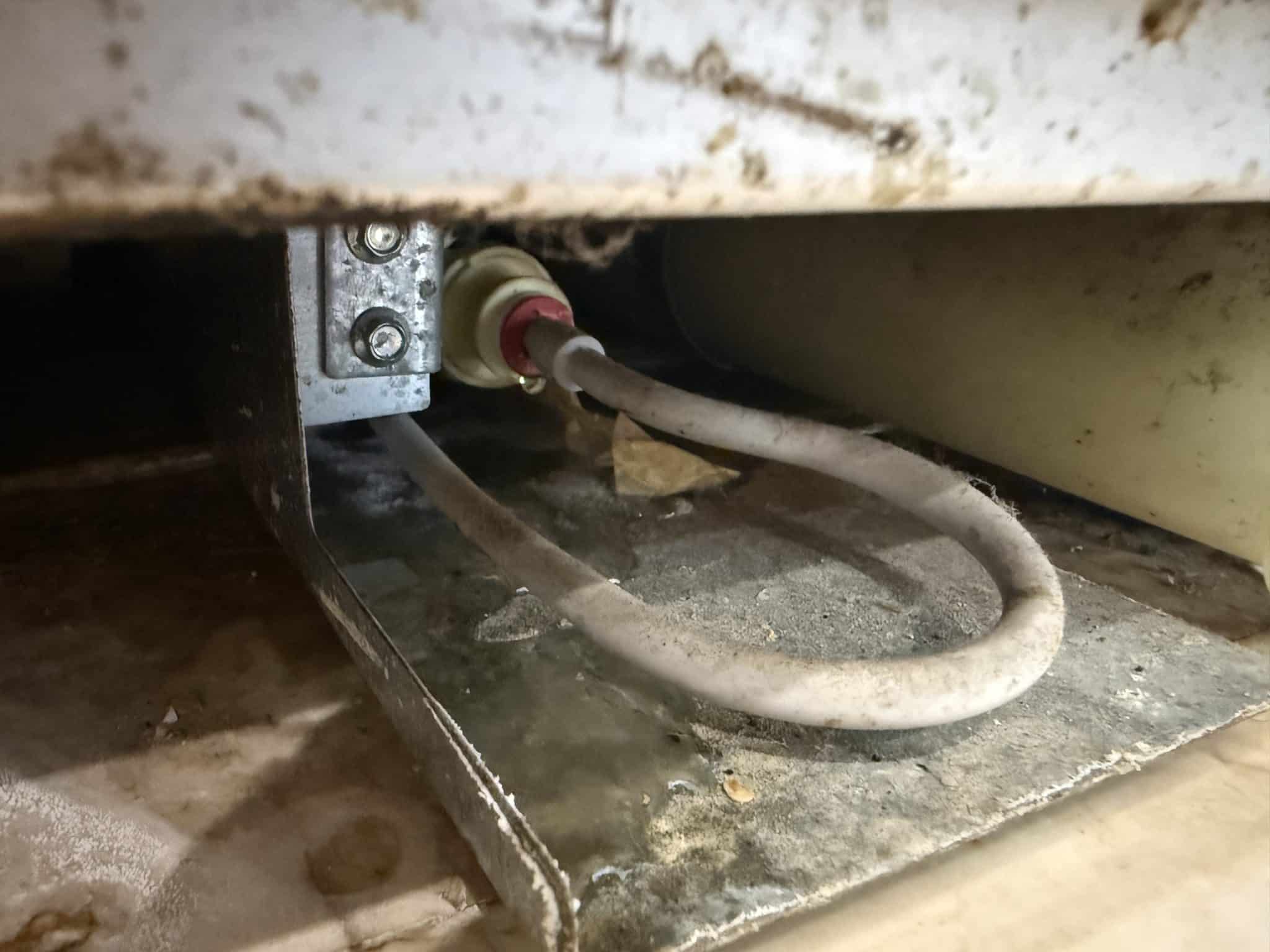 Verified repair report graphic for a KitchenAid refrigerator leaking water in Fort Lauderdale, Florida, detailing the replacement of the water valve and filter housing.