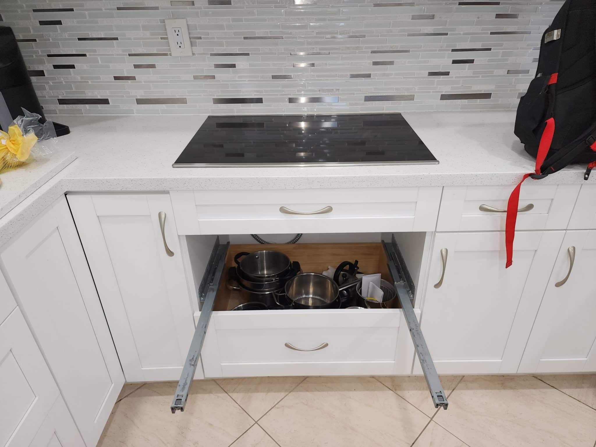 Verified repair report graphic for a Whirlpool electric range in Coral Springs, Florida, detailing the diagnosis and replacement of a failed infinite switch and burner element to restore heating.